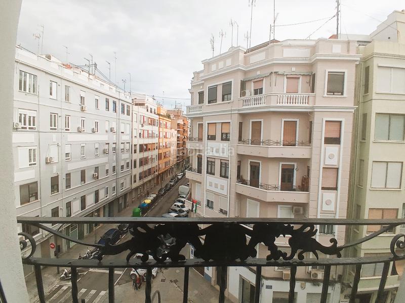 Foto 65a38aeb-a954-46ca-819c-fc10d4215e0c. Lloguer pis amb calefacció a En Corts - Doctor Waksman Valencia