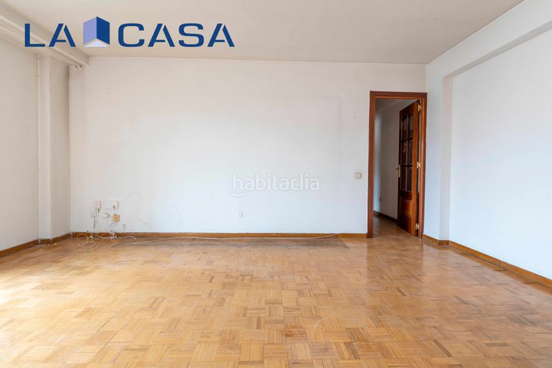Foto d4f38990-952a-4d19-8552-e5815e282e0d. Pis amb calefacció aparcament a Vista Alegre Madrid