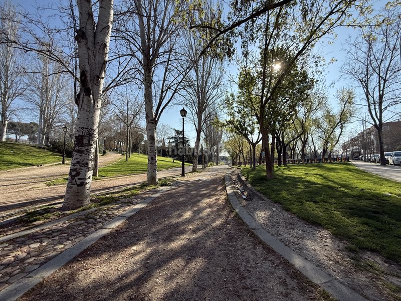 Foto a3a5ebe1-ce5e-43e5-981b-ba23e25cf21b. Pis amb calefacció a San Isidro Madrid