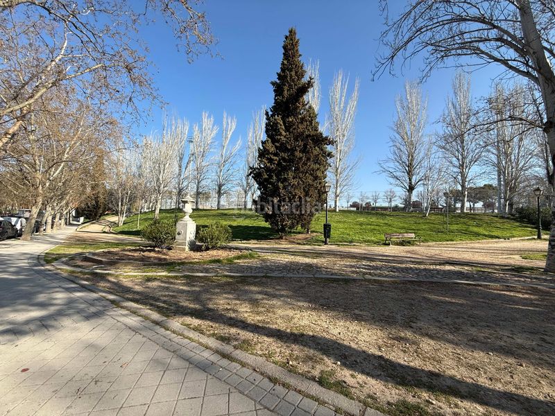 Foto b5c1e2e8-ce8f-476a-ba9e-a19de2fbf125. Pis amb calefacció a San Isidro Madrid