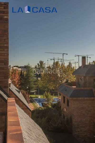 Foto aef34960-7d05-4f91-9a4e-7439111ea662. Àtic amb calefacció aparcament piscina a El Pinar-Punta Galea Rozas de Madrid (Las)