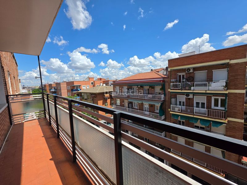 Foto 7a5d2db2-9380-4b35-a317-c1186a47d16f. Piso en Vista Alegre Madrid