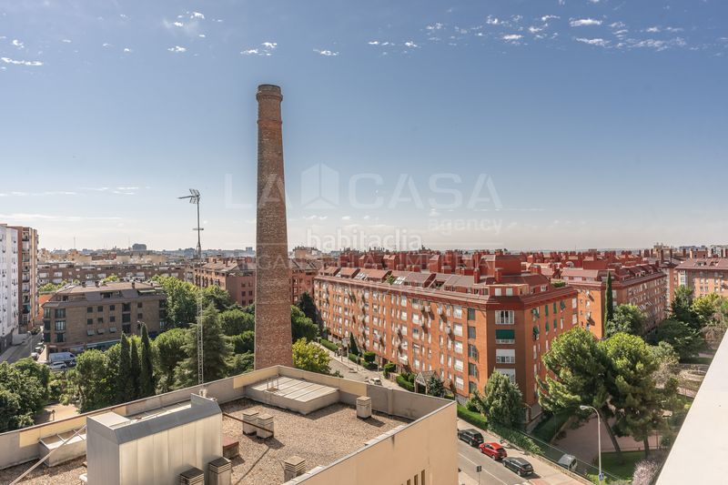 Foto ce94bae4-8840-403e-a8b1-202f0ed1a2e2. Pis amb calefacció aparcament a Acacias Madrid