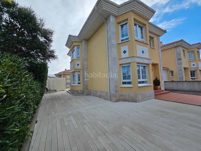 Foto 212a5ec4-a03e-4bd7-aff0-3af4a8ce68db. Maison jumelée dans calle tarredondas 41 dans Ajo Bareyo