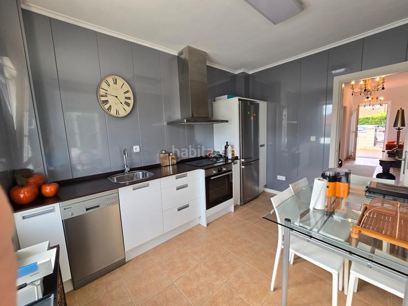 Foto bedb2a34-45e7-4eb5-81e5-90620fc6ac0f. Maison jumelée dans calle tarredondas 41 dans Ajo Bareyo