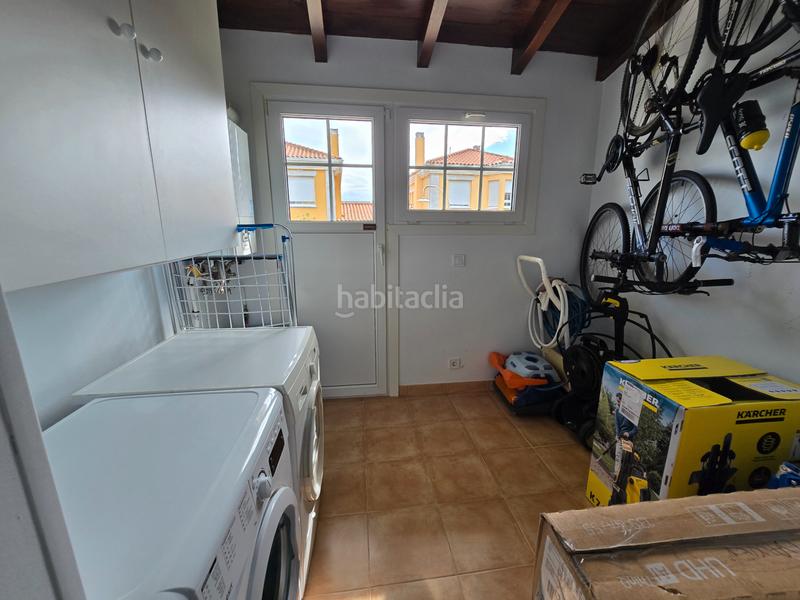 Foto f9dd816d-c4dd-4e71-992d-a3da9f0fac75. Maison jumelée dans calle tarredondas 41 dans Ajo Bareyo