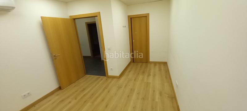 Foto 2326841a-180f-43f6-ae7b-b1b7cc826b50. Rent business premise in ibarrekolanda kalea 13 in Bilbao