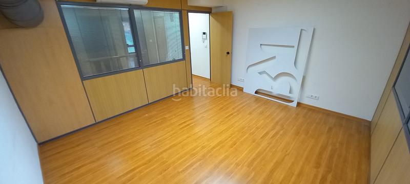 Foto ade8b16d-86c5-4d96-a185-8b3b954104d8. Lloguer local comercial a ibarrekolanda kalea 13 a Bilbao