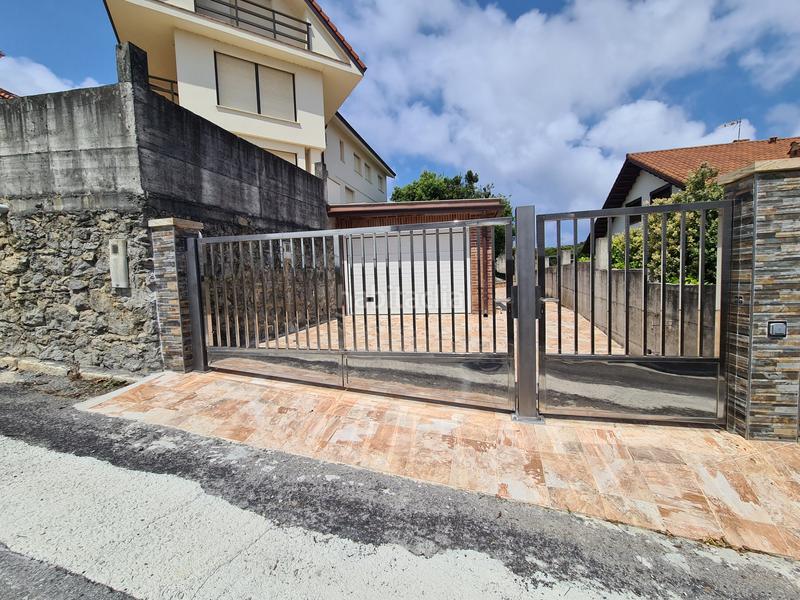 Foto f64a29cd-0c22-44e2-a6cb-257453ce3061. Chalet en Ajo Bareyo