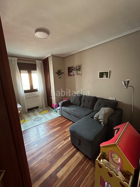 Foto 94b8a054-9b10-472c-8998-4df92d8b5295. Casa adossada amb xemeneia calefacció aparcament a Castro - Urdiales