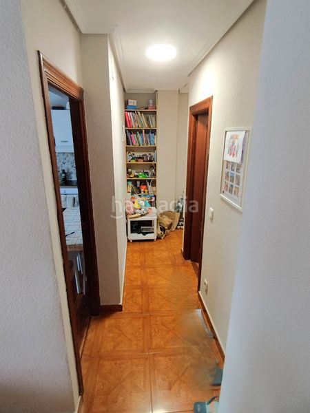 Foto a5f37ba0-9f96-4e5b-bd6e-065d660fdfc3. Casa adossada amb xemeneia calefacció aparcament a Castro - Urdiales