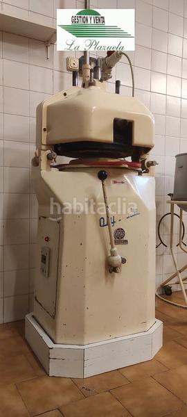 Foto c85b0091-4a58-40c2-a3a1-0b98d55f4d96. Local comercial a Centro Castro - Urdiales