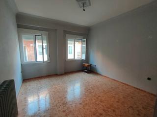 Appartement  Calle claudio rodríguez. Vivienda en el centro de benavente