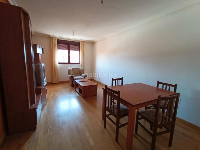 Foto 6aaca802-da0d-40c5-8168-036f40e46a3d. Apartament amb calefacció a Benavente