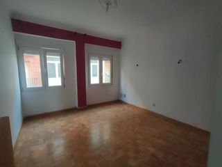 Pis  Calle claudio rodríguez. Vivienda en venta en el centro de benavente