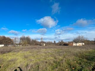 Terreny residencial  Arrabal prado fuente mineral. Venta finca recreo benavente