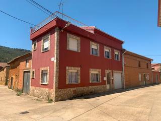 Maison  Calle medio. Venta casa arrabalde