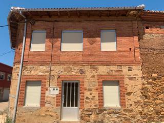 Casa  Calle medio. Venta casa arrabalde