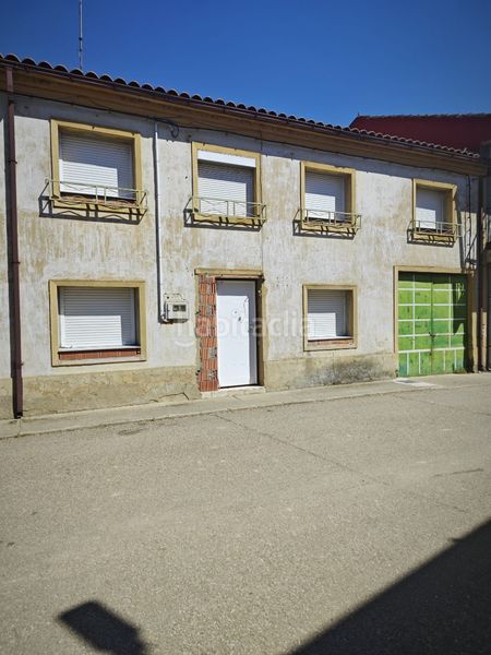 Foto ce34832c-acab-4379-8c05-e30416c47cb0. Casa a Manganeses de la Polvorosa