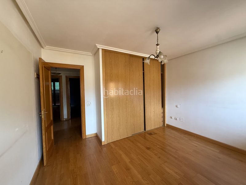 Foto b6aa8392-a7e9-43ea-a12c-10b1ade101e3. Pis amb calefacció aparcament a Benavente