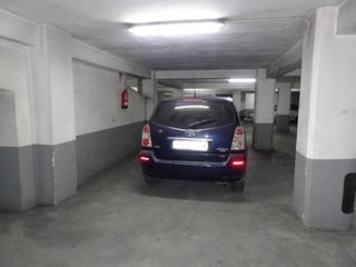 Aparcament cotxe a Plaza segovia 2