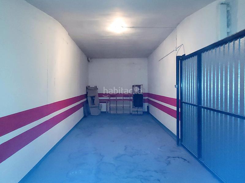 Foto f524f0cb-ef3b-4016-8120-a9f070d9cd84. Aparcament cotxe a calle carrera 43 a Medina del Campo