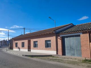 Casa a Calle de jose antonio primo de rivera 2. Casa de una planta a 10 minutos de medina del campo