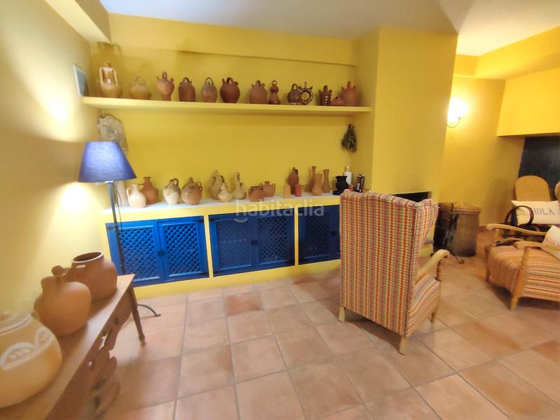 Foto 1fee707a-9bc8-485e-9f5c-80cf23b8e181. Chalet con camino riscaldamento parcheggio piscina in Valladolid