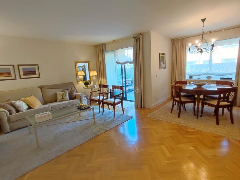 Foto 6ba4f811-d3aa-44f3-b33d-e752abb2f3ee. Chalet con camino riscaldamento parcheggio piscina in Valladolid