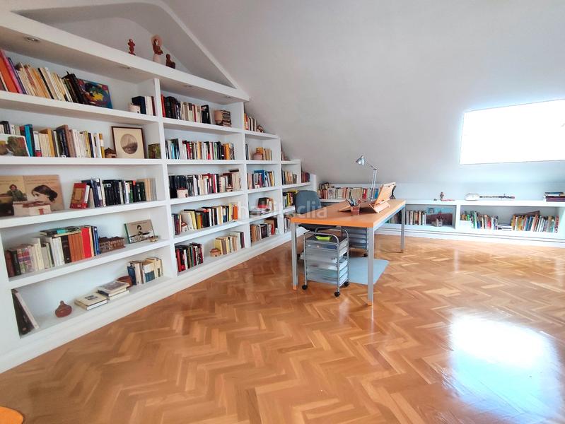 Foto a34e7a0b-1d45-4f79-bacb-17b370626ca3. Chalet con camino riscaldamento parcheggio piscina in Valladolid