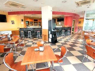 Local Comercial a Calle de valladolid 18. Bar restaurante totalmente instalado