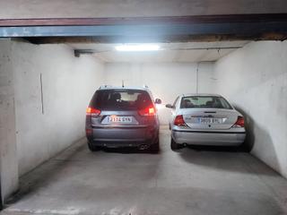 Lloguer Aparcament cotxe a Calle rafael giraldo 11. Cochera de 32 m2 en calle rafael giraldo