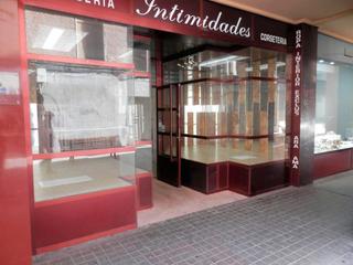 Local Comercial a Calle lópez flores 2. Local en venta muy económico