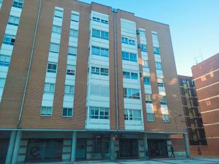 Pis a Calle pisos versalles 2. Piso de 4 dormitorios en plaza montmorillón