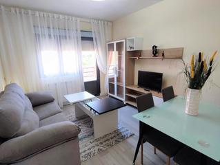 Appartement à Travesía colón 12. Piso reformado y completamente amueblado