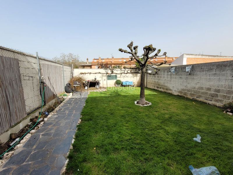 Foto df93eca6-0b7d-496e-b7cb-4b918e21f958. Chalet avec chauffage parking piscine dans Medina del Campo