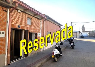 Maison à Calle nobleza 5. Nava del rey casa en venta. reservada