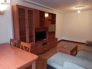 Appartement à Batallas. Piso tres dormitorios dos baños y garaje zona san juan
