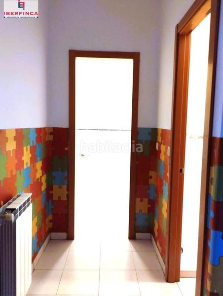 Foto 9235480f-6143-4c76-ac04-c400e95e561e. Alquiler local comercial se alquila local en cl armuña en Valladolid