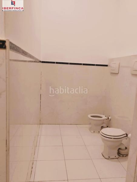 Foto ab369a49-024d-4240-8bf4-e6ff7185ed54. Alquiler local comercial se alquila local en cl armuña en Valladolid