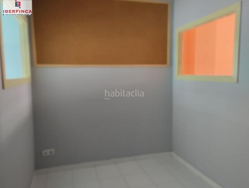 Foto c7f51ff6-7b2f-4966-b93d-cf4808fe342f. Alquiler local comercial se alquila local en cl armuña en Valladolid