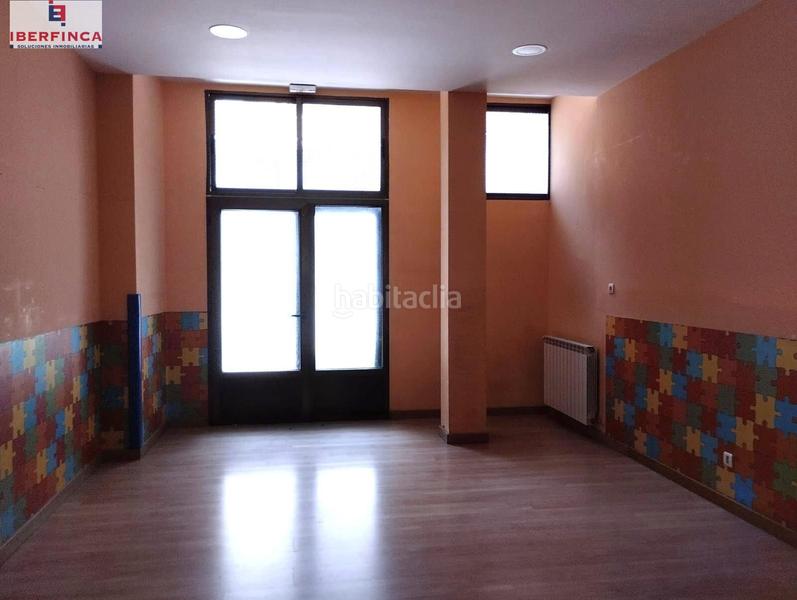 Foto faac5ce9-3bc7-4f5a-8b23-ecf9be171707. Alquiler local comercial se alquila local en cl armuña en Valladolid