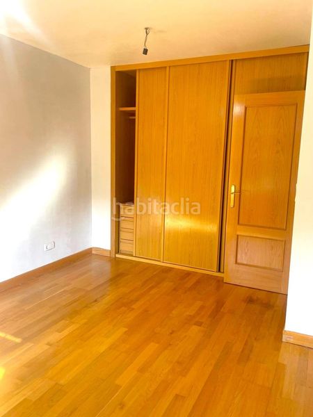 Foto 0b8b8912-eac4-40dc-8e9e-fdf99e1a5602. Casa aparellada amb calefacció aparcament a Renedo de Esgueva