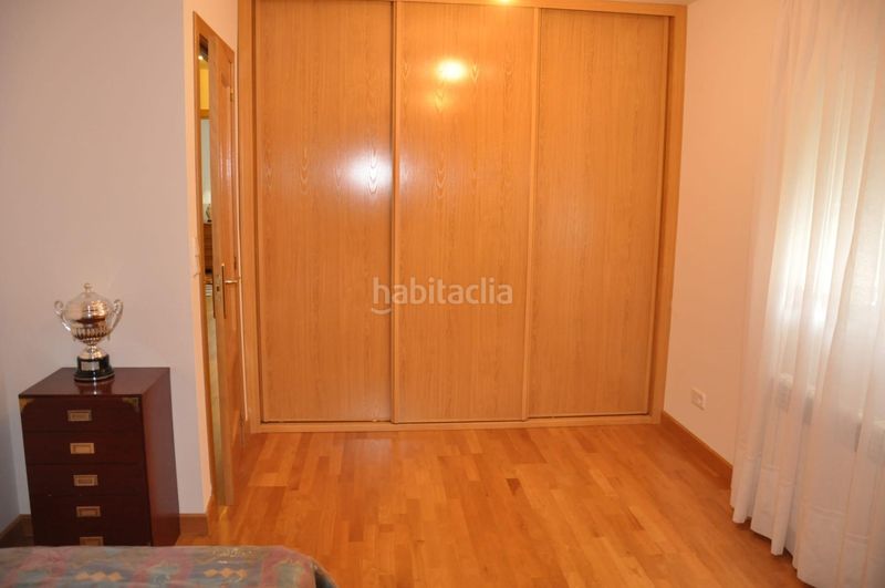 Foto 1f30b6fc-e75a-4361-8b32-be8695fd1ac5. Casa aparellada amb calefacció aparcament a Renedo de Esgueva