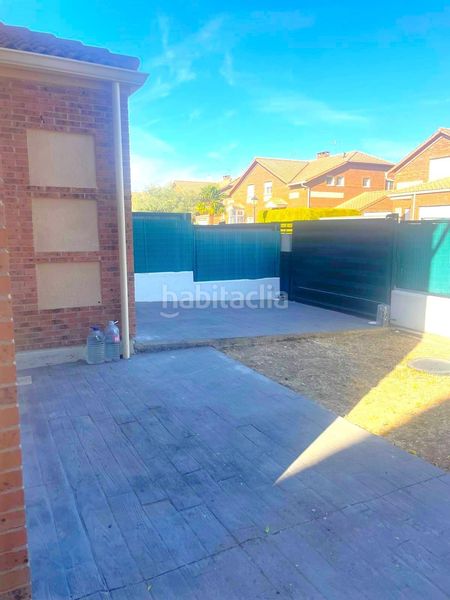 Foto 24a03d61-57c7-4e99-8f46-43ce242b5435. Casa aparellada amb calefacció aparcament a Renedo de Esgueva