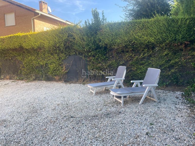 Foto 355065e9-c38c-4825-b3d0-98985b5b95df. Casa aparellada amb calefacció aparcament a Renedo de Esgueva