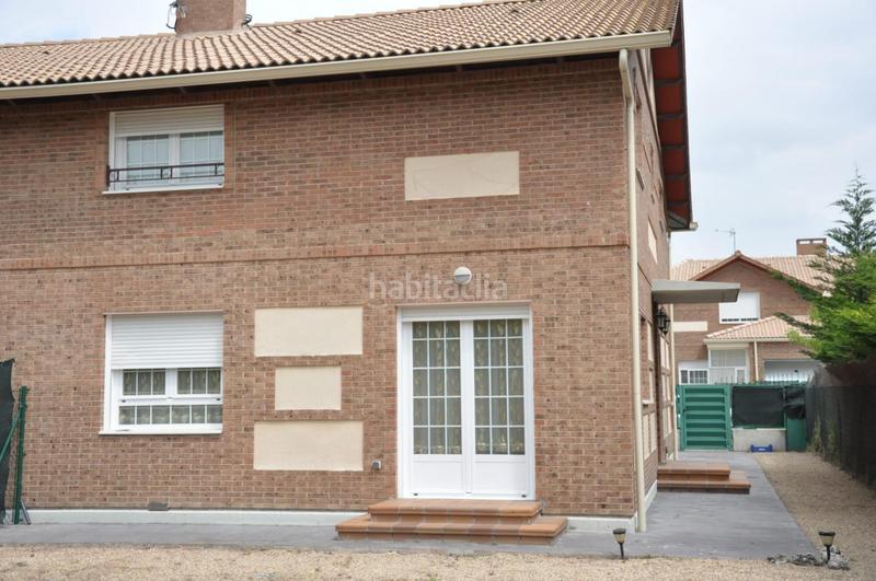 Foto 4261161d-b676-4047-aeed-7aaae17db209. Chalet avec chauffage parking dans Renedo de Esgueva