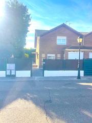 Chalet à Renedo de Esgueva. Chalet pareado en venta urbanización casasola