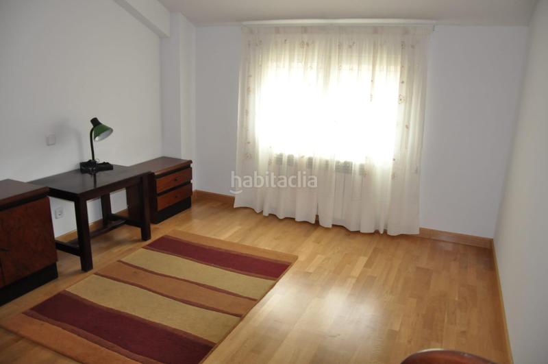 Foto f7bbf886-e825-4b98-a942-56b449403e31. Chalet avec chauffage parking dans Renedo de Esgueva