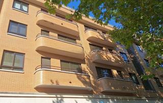 Alquiler Piso  Calle armuña. Vivienda luminosa en zona sur, con 3 dormitorios